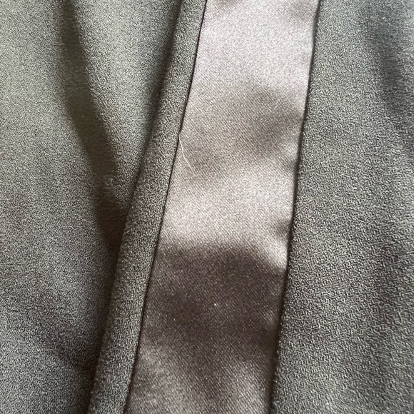 A New Day NWT Jogger Pants L Black High Rise relaxed hip & thigh satin trimmed - Picture 3 of 12